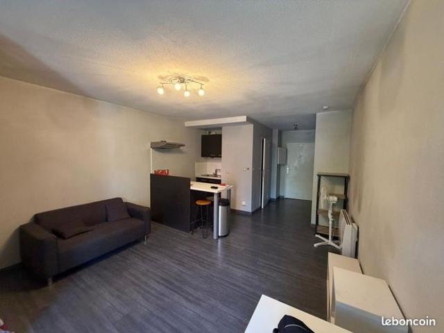 Studio 1 pièce 31 m²