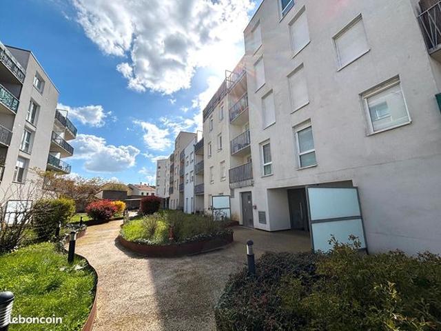 Studio 1 pièce 31 m²