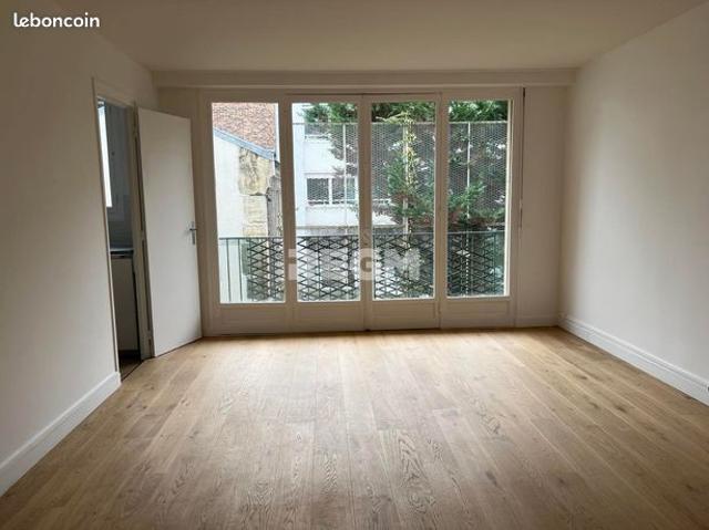 Studio 1 pièce 31 m²