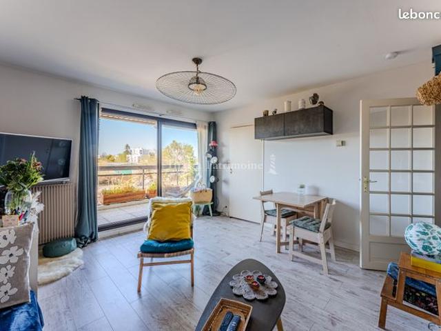 Studio 1 pièce 31 m²
