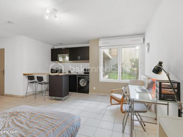 Studio 1 pièce 31 m²