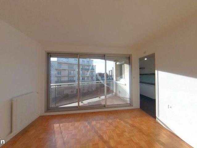 Studio 1 pièce 31 m²