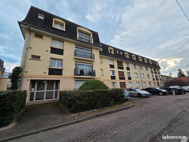 Studio 1 pièce 31 m²