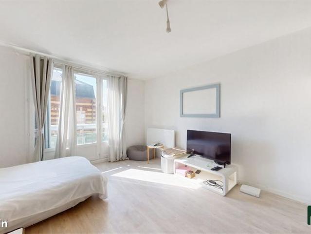 Studio 1 pièce 31 m²