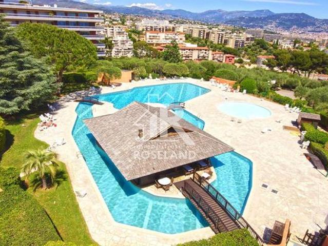 Studio 1 pièce 32 m²