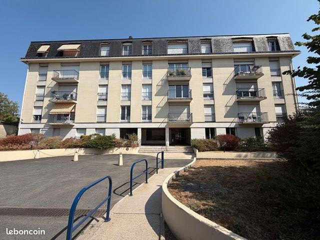 Studio 1 pièce 32 m²