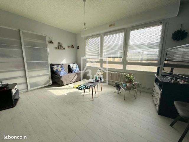 Studio 1 pièce 32 m²