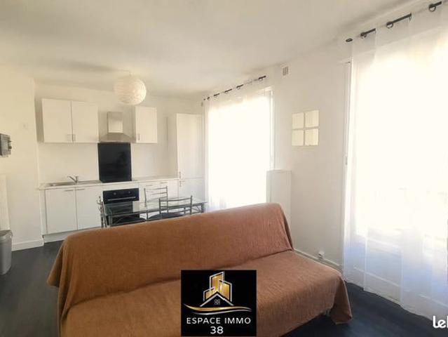 Studio 1 pièce 32 m²