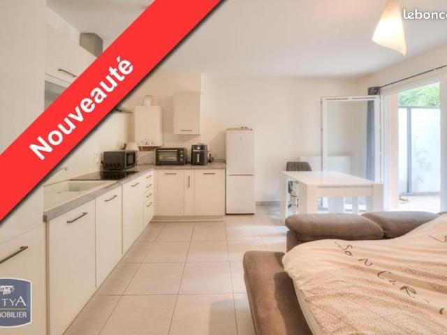 Studio 1 pièce 32 m²