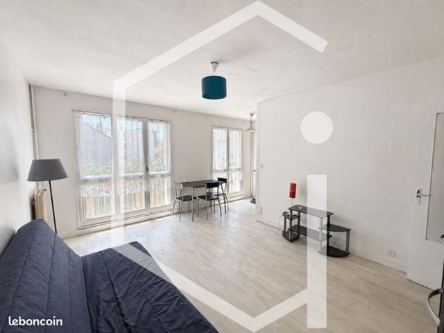 Studio 1 pièce 32 m²