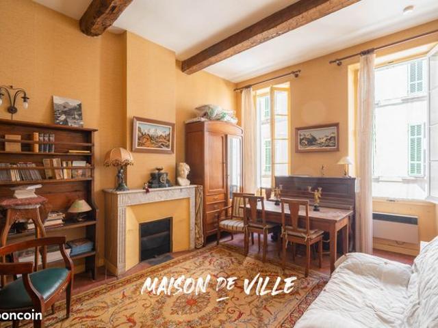 Studio 1 pièce 32 m²