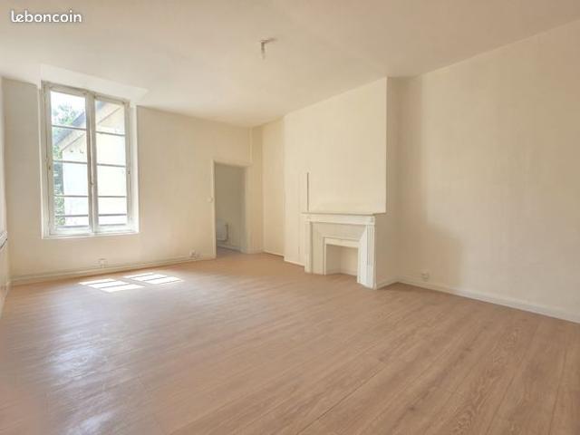 Studio 1 pièce 32 m²