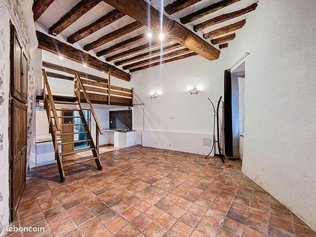 Studio 1 pièce 32 m²