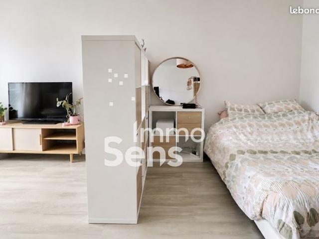 Studio 1 pièce 32 m²
