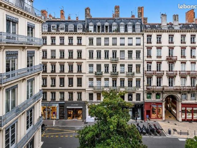 Studio 1 pièce 32 m²