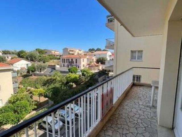 Studio 1 pièce 32 m²