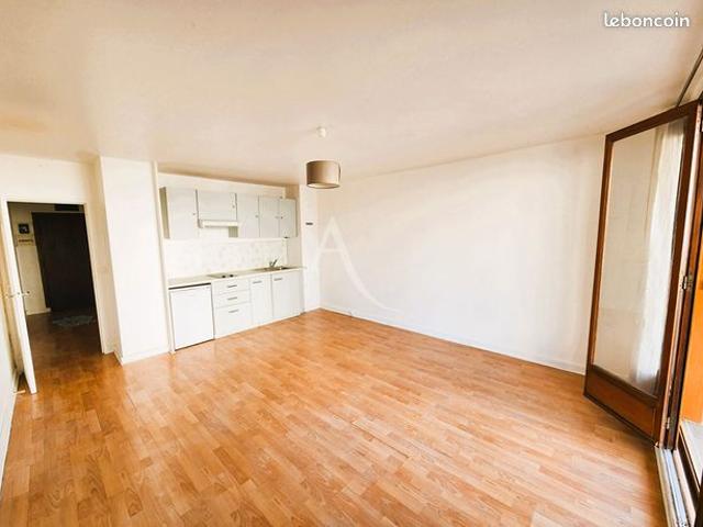 Studio 1 pièce 32 m²