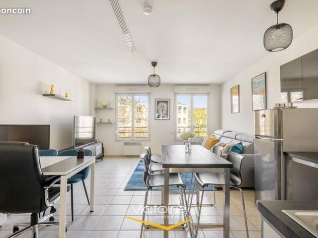 Studio 1 pièce 32 m²
