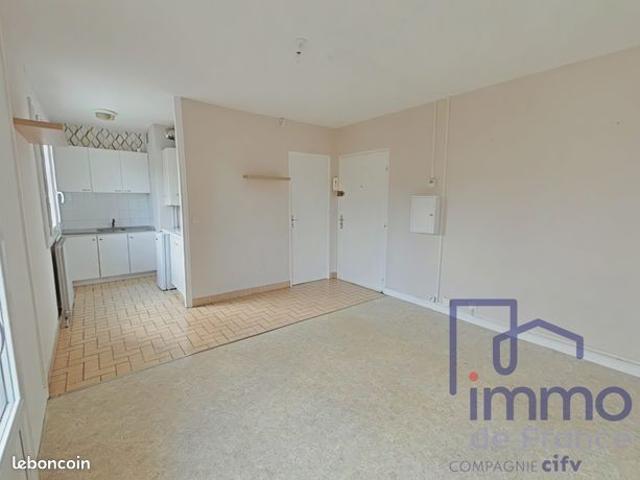 Studio 1 pièce 32 m²