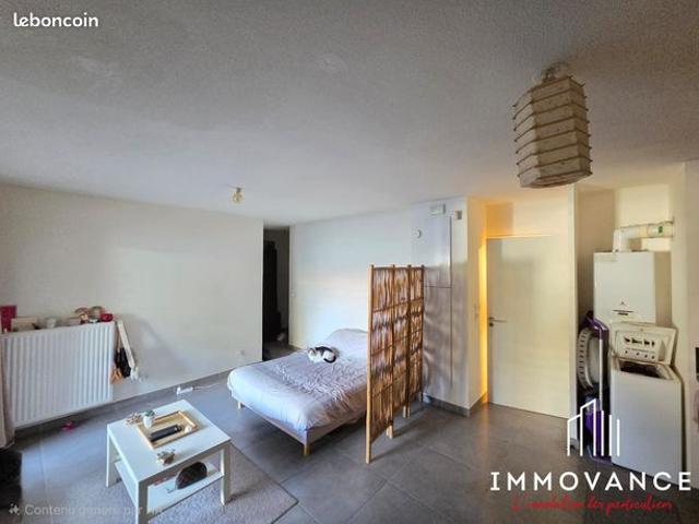 Studio 1 pièce 32 m²