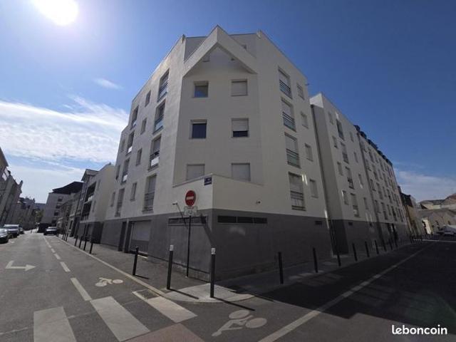 Studio 1 pièce 32 m²