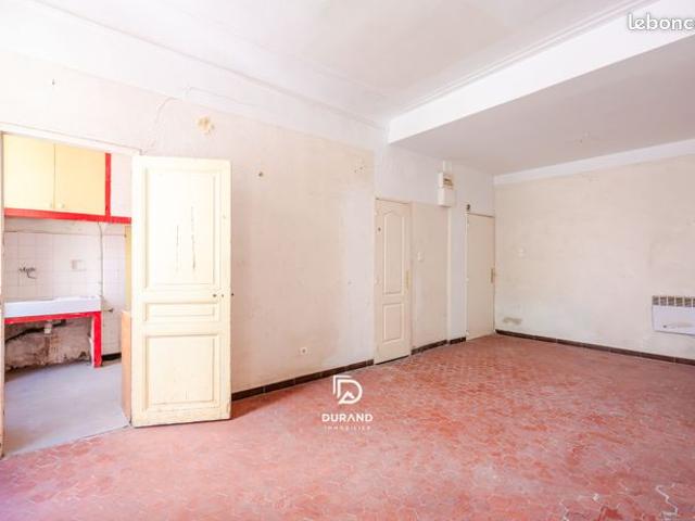 Studio 1 pièce 32 m²