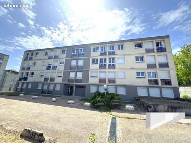 Studio 1 pièce 32 m²
