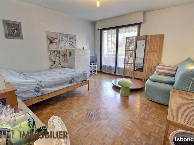 Studio 1 pièce 32 m²