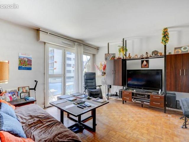 Studio 1 pièce 32 m²