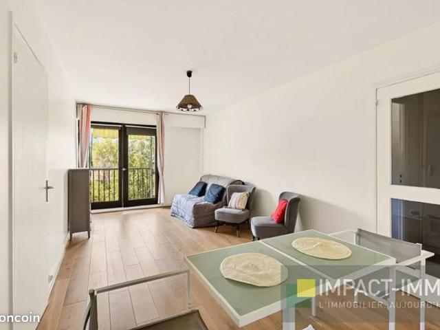 Studio 1 pièce 37 m²