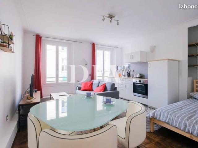 Studio 1 pièce 37 m²