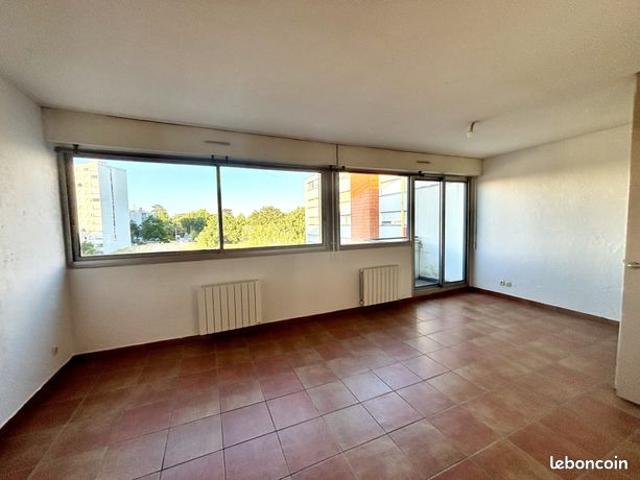Studio 1 pièce 37 m²