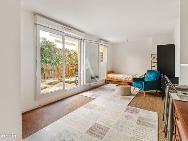 Studio 1 pièce 37 m²