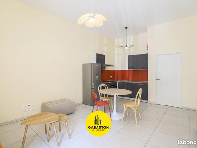 Studio 1 pièce 37 m²