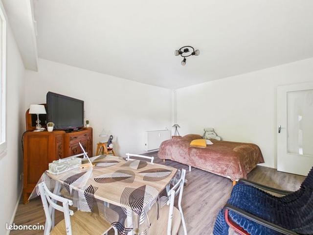 Studio 1 pièce 37 m²
