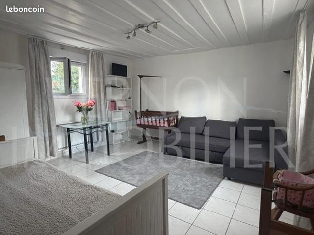 Studio 1 pièce 34 m²