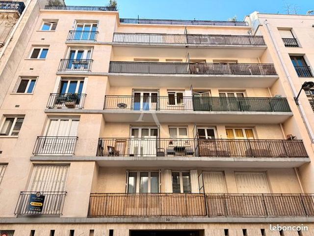 Studio 1 pièce 34 m²