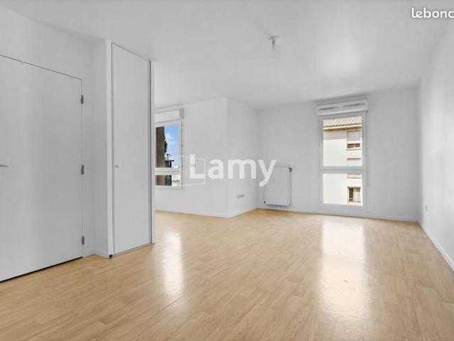 Studio 1 pièce 34 m²