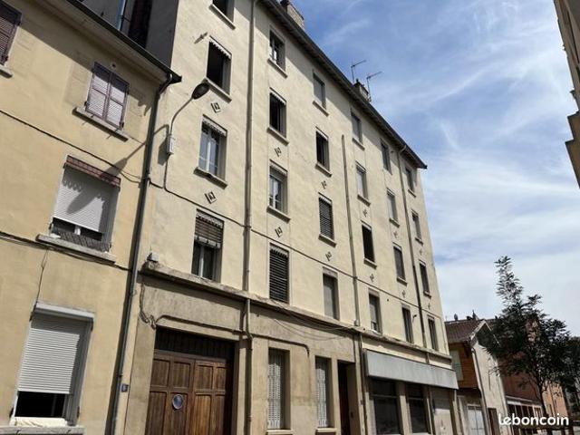 Studio 1 pièce 34 m²