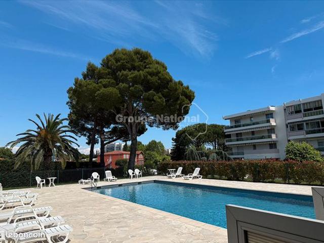 Studio 1 pièce 35 m²