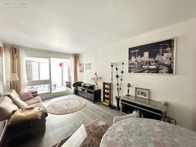 Studio 1 pièce 35 m²