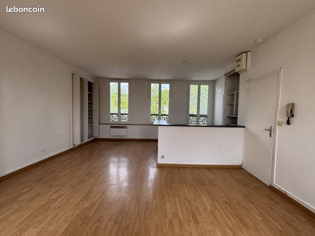 Studio 1 pièce 35 m²
