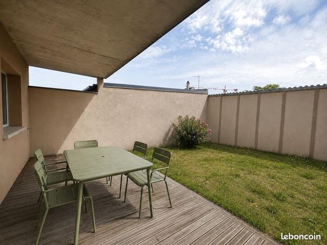 Studio 1 pièce 35 m²