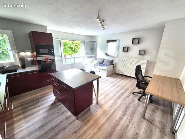 Studio 1 pièce 35 m²