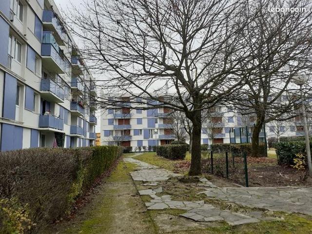 Studio 1 pièce 35 m²