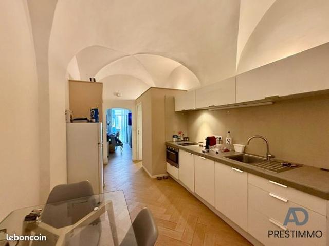 Studio 1 pièce 35 m²