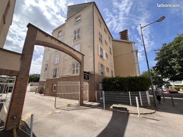Studio 1 pièce 35 m²