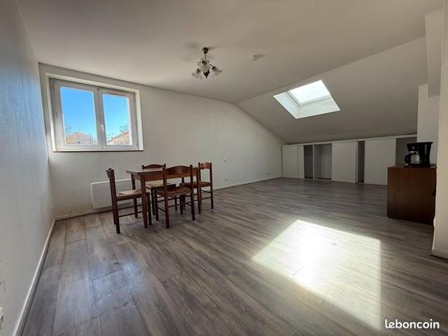 Studio 1 pièce 36 m²
