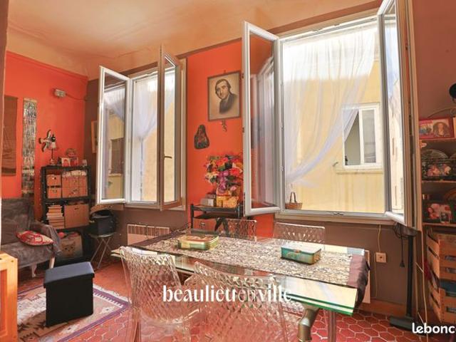 Studio 1 pièce 38 m²