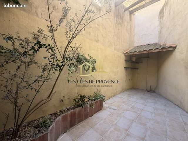 Studio 1 pièce 38 m²